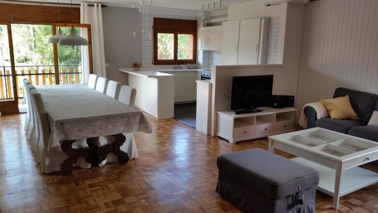 Amplio Apartamento Con Piscina En Llívia Kültér fotó