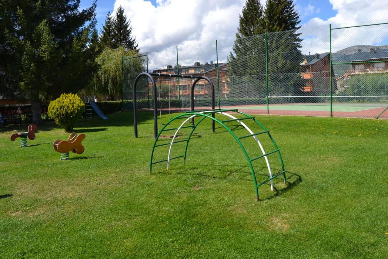 Amplio Apartamento Con Piscina En Llívia Kültér fotó