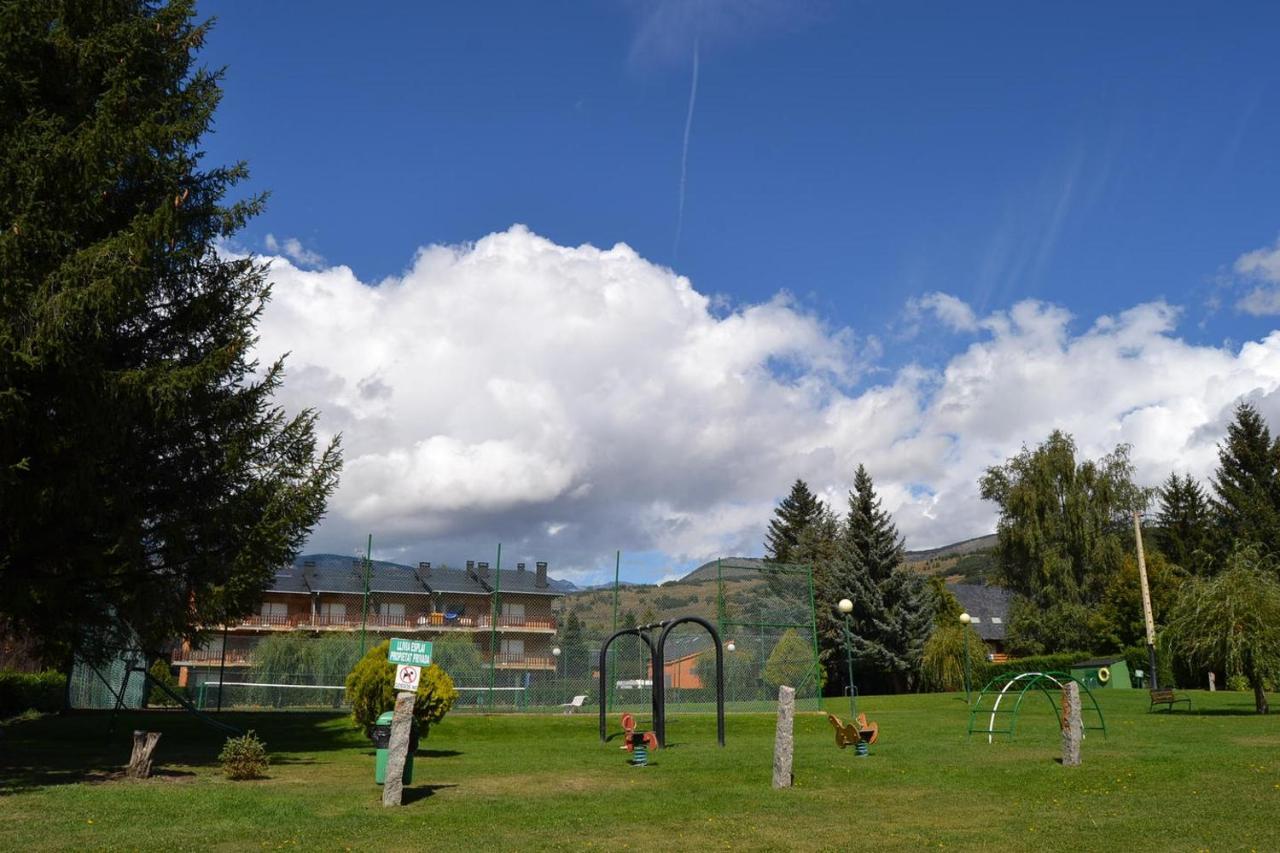 Amplio Apartamento Con Piscina En Llívia Kültér fotó